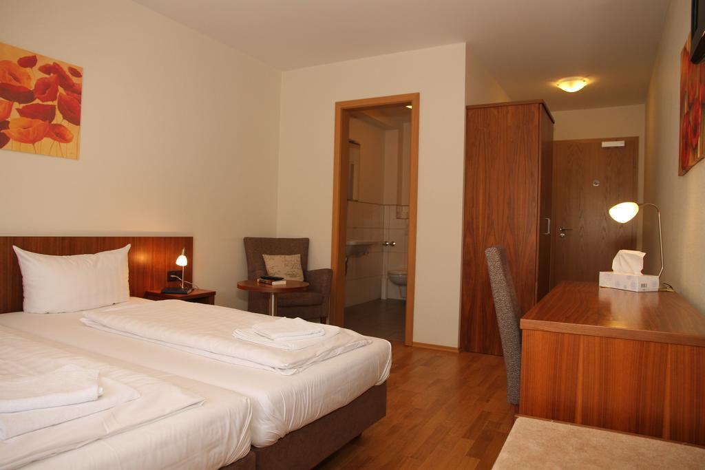 Hotel Landgasthof Zur Sonne I & Restaurant Neuburg am Rhein
